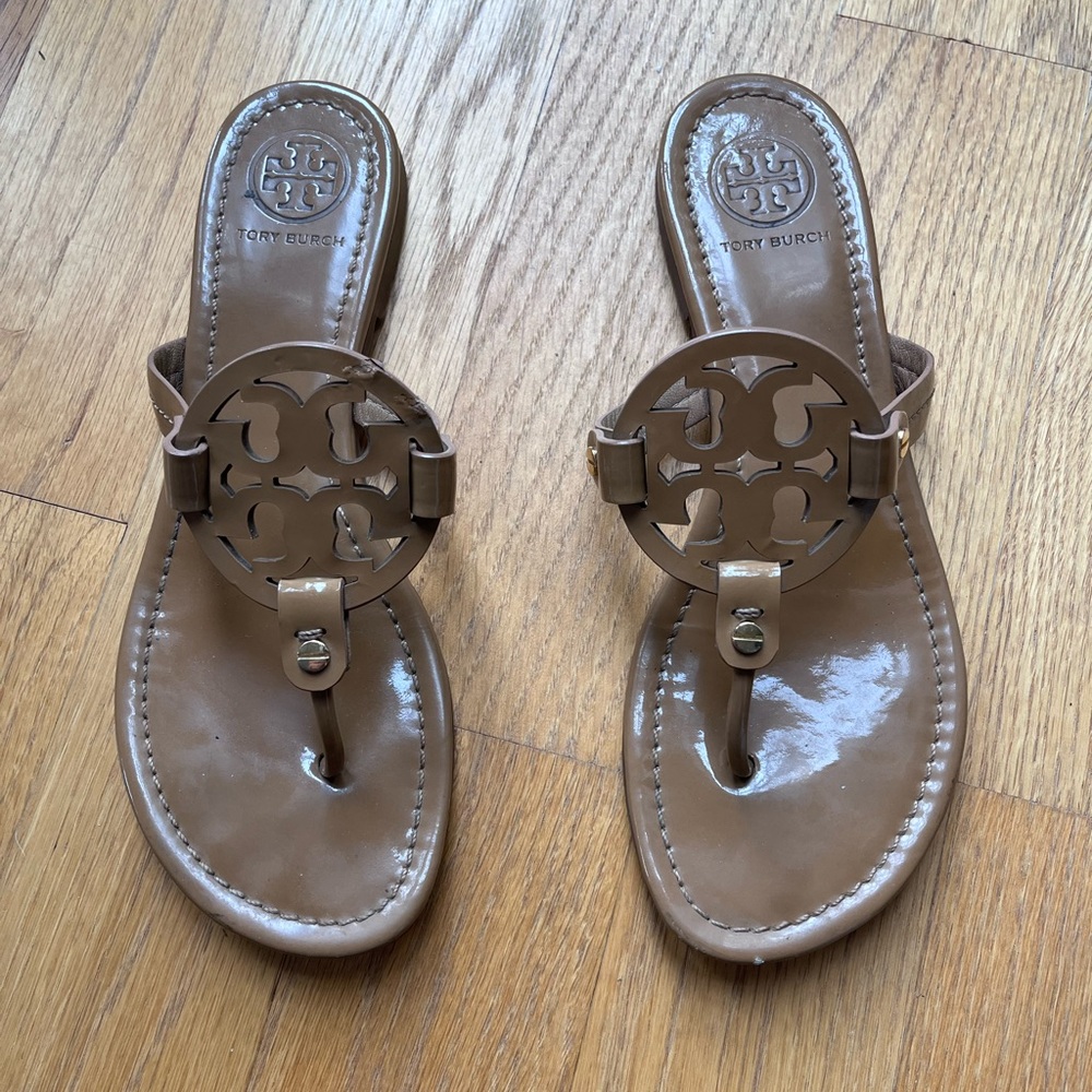 TORY BURCH MILLER SANDAL - TAN, SIZE 8